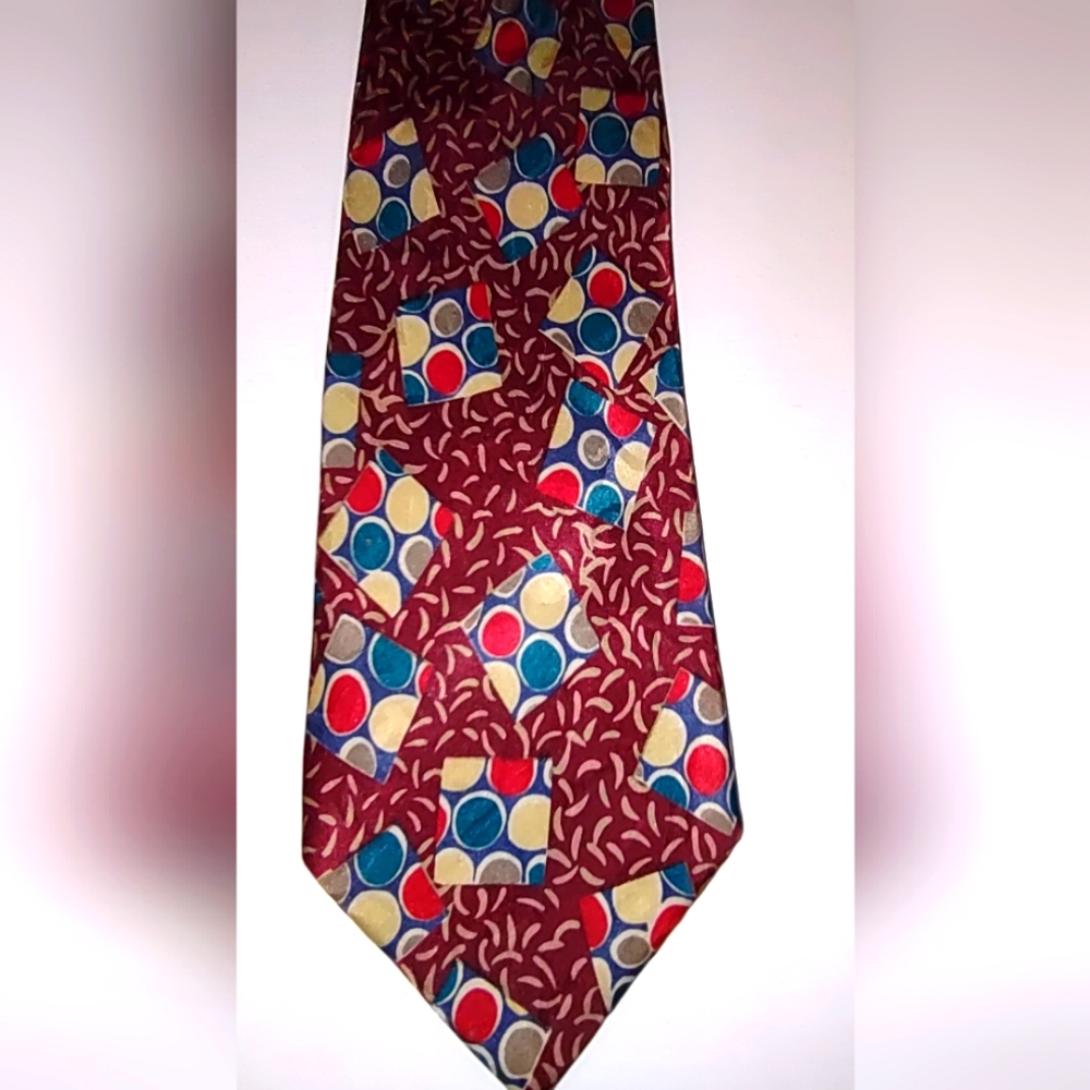 100% Silk Como Tie